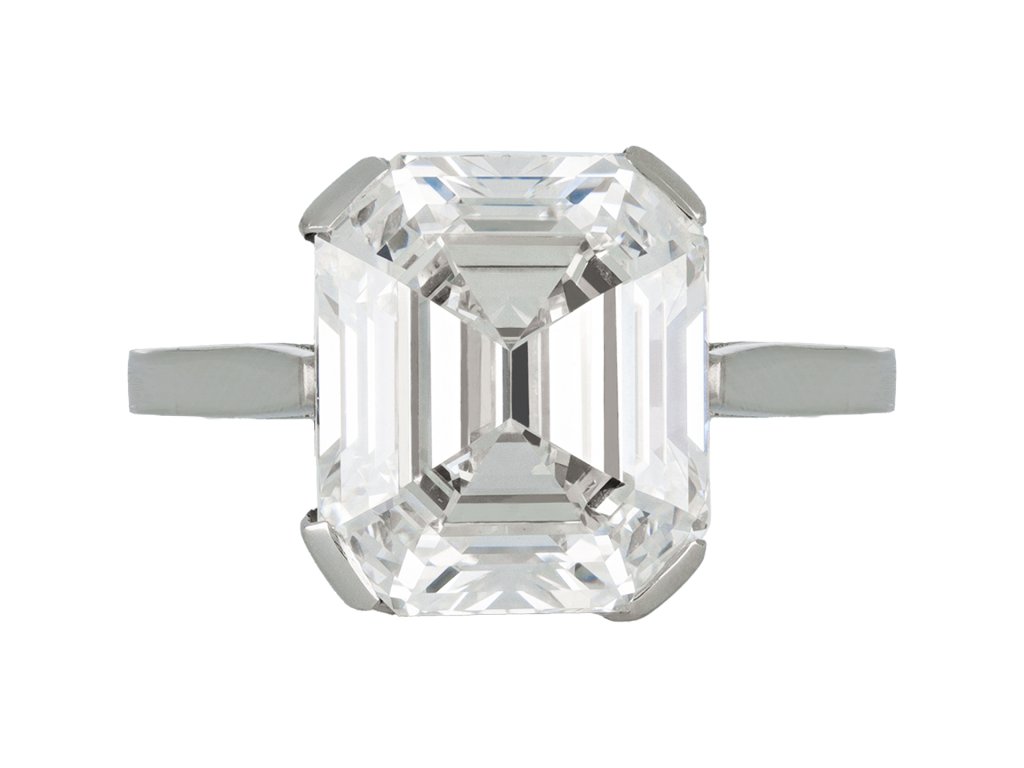 Emerald cut diamond solitaire diamond ring. hatton garden