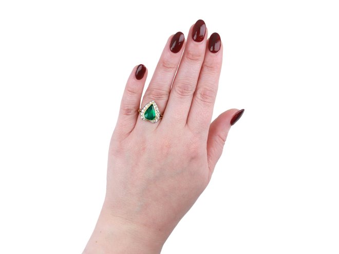 Antique emerald and diamond cluster ring berganza hatton garden