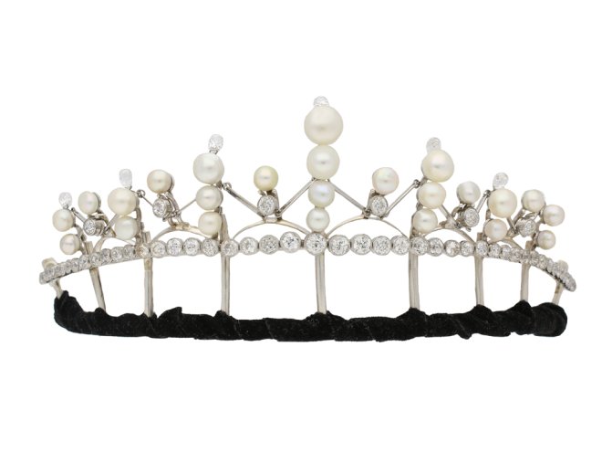 Natural pearl diamond tiara/necklace berganza hatton garden