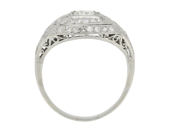 side veiw Art Deco diamond cluster ring, circa 1930.