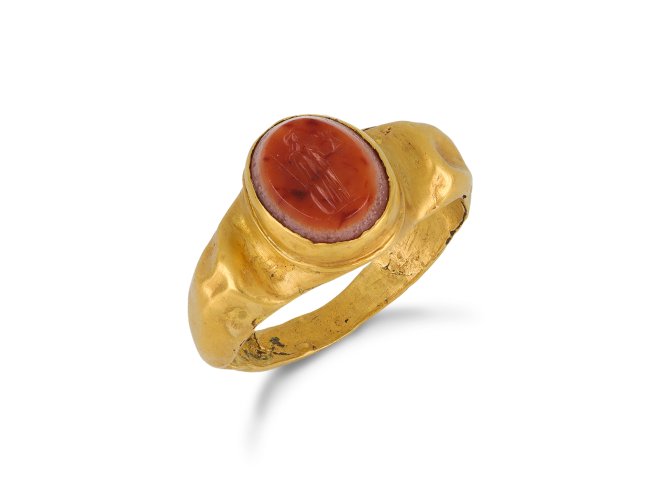 Ancient Roman gold ring with agate intaglio, hatton garden