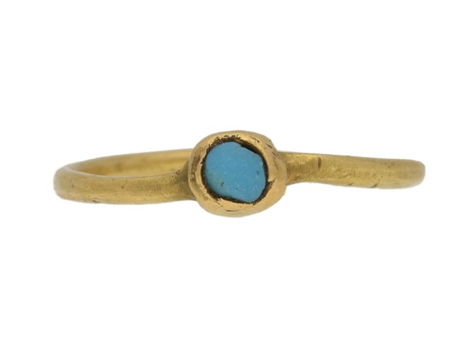 front view Medieval gold ring with turquoise, circa 13th century.