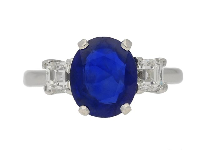 front view Vintage Burmese sapphire diamond ring berganza hatton garden