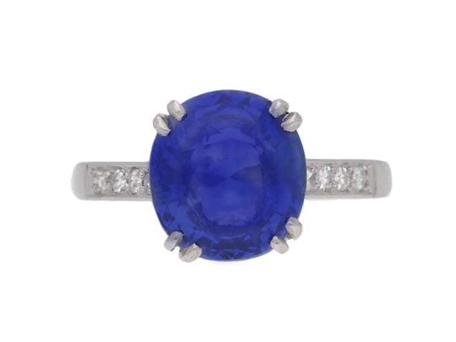 front view Burmese sapphire and diamond ring, circa 1950. berganza hatton garden 