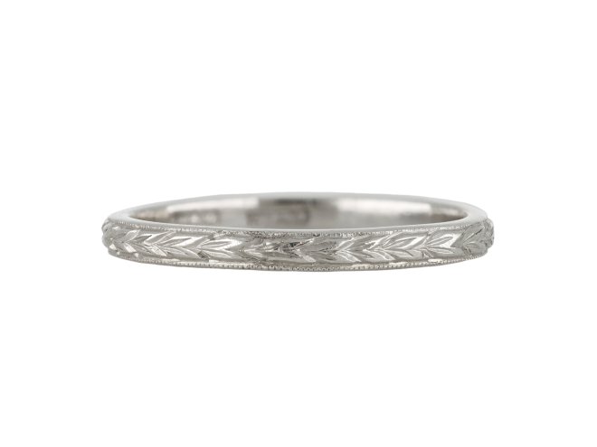 Engraved platinum wedding band, circa 1920.