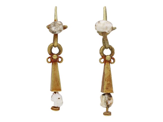 Ancient Roman gold and pearl earrings berganza hatton garden