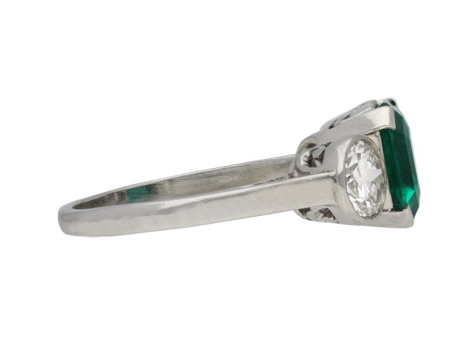 Art Deco Colombian emerald diamond ring berganza hatton garden