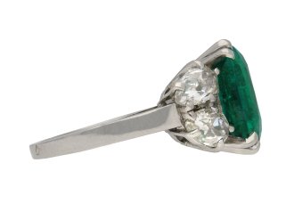 Boucheron Colombian emerald diamond ring berganza hatton garden