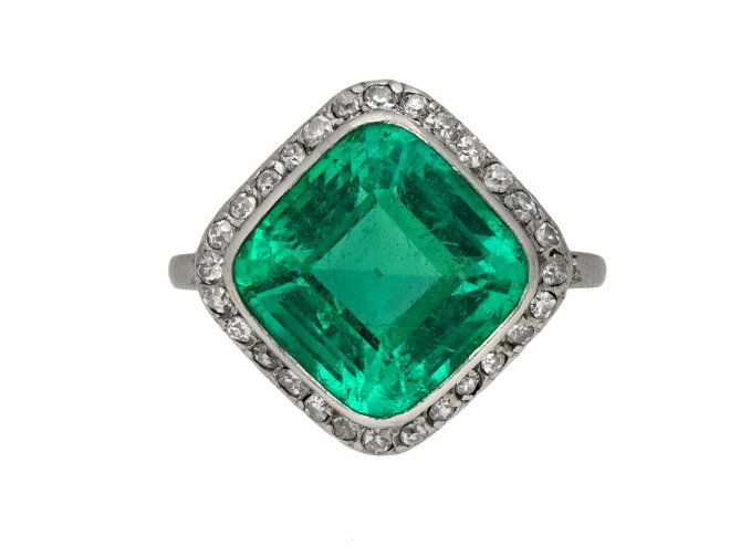 Colombian emerald diamond cluster ring berganza hatton garden