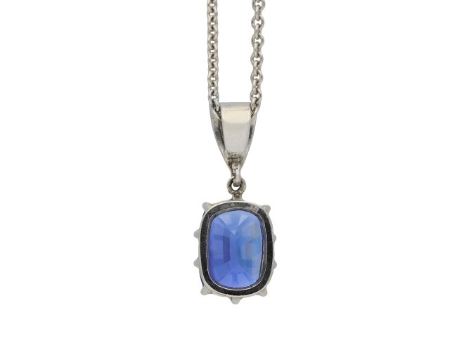 Sapphire and diamond pendant hatton garden