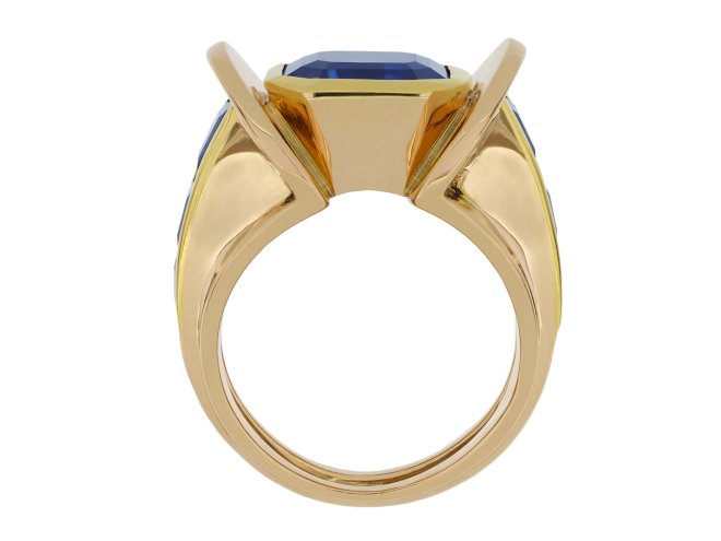 Ceylon sapphire flank solitaire ring circa 1970 hatton garden