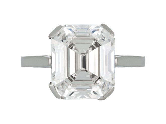 Emerald cut diamond solitaire diamond ring. hatton garden