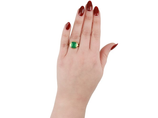 No oil Colombian emerald ring, circa 1970. 